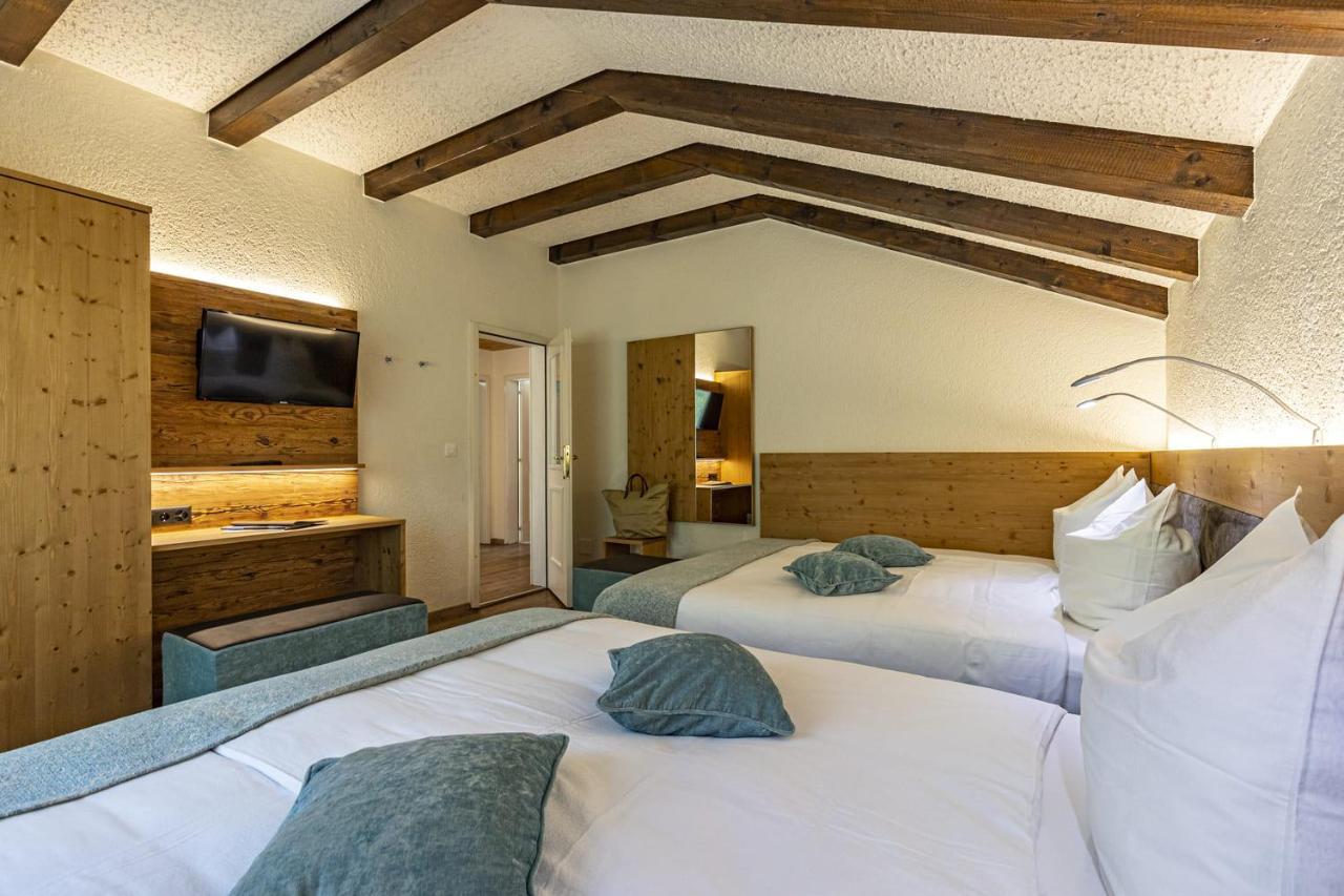 Hemizeus & Iremia Hotel